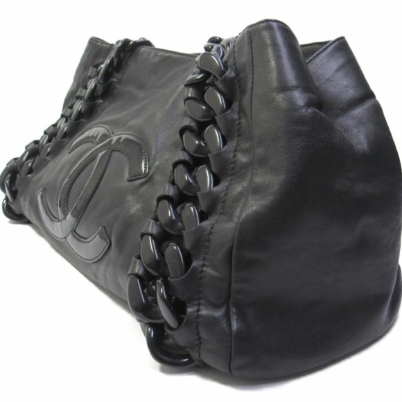 Chanel lamb skin purse - Picture 4 of 12